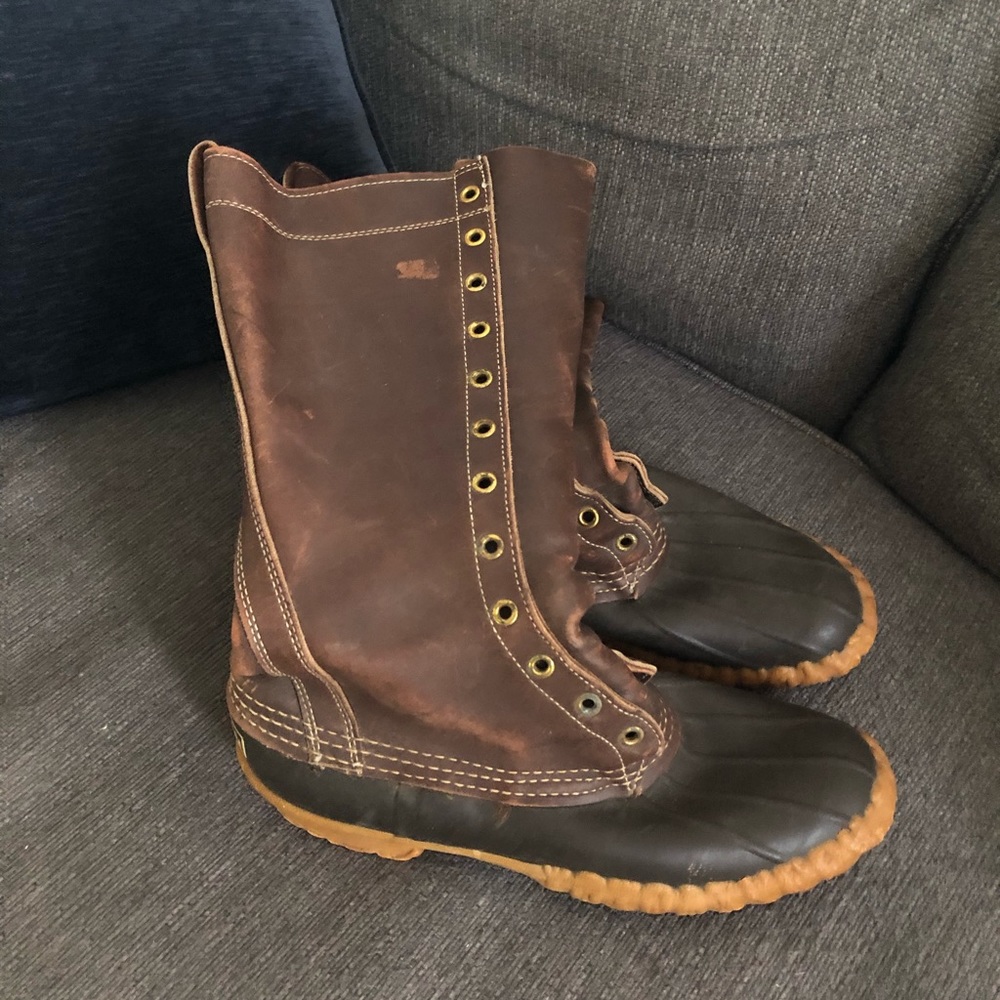 Woman’s tall LL Bean Boot size 8